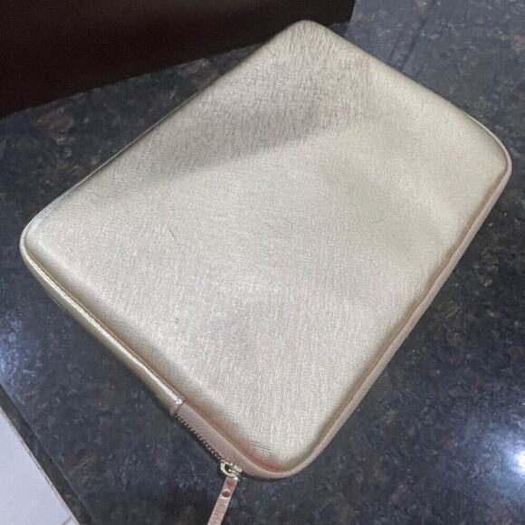 KATE SPADE LAPTOP NOTEBOOK CASE METALLIC GOLD 13 ‘ VERSATILE FUNCTIONAL - Picture 3 of 12